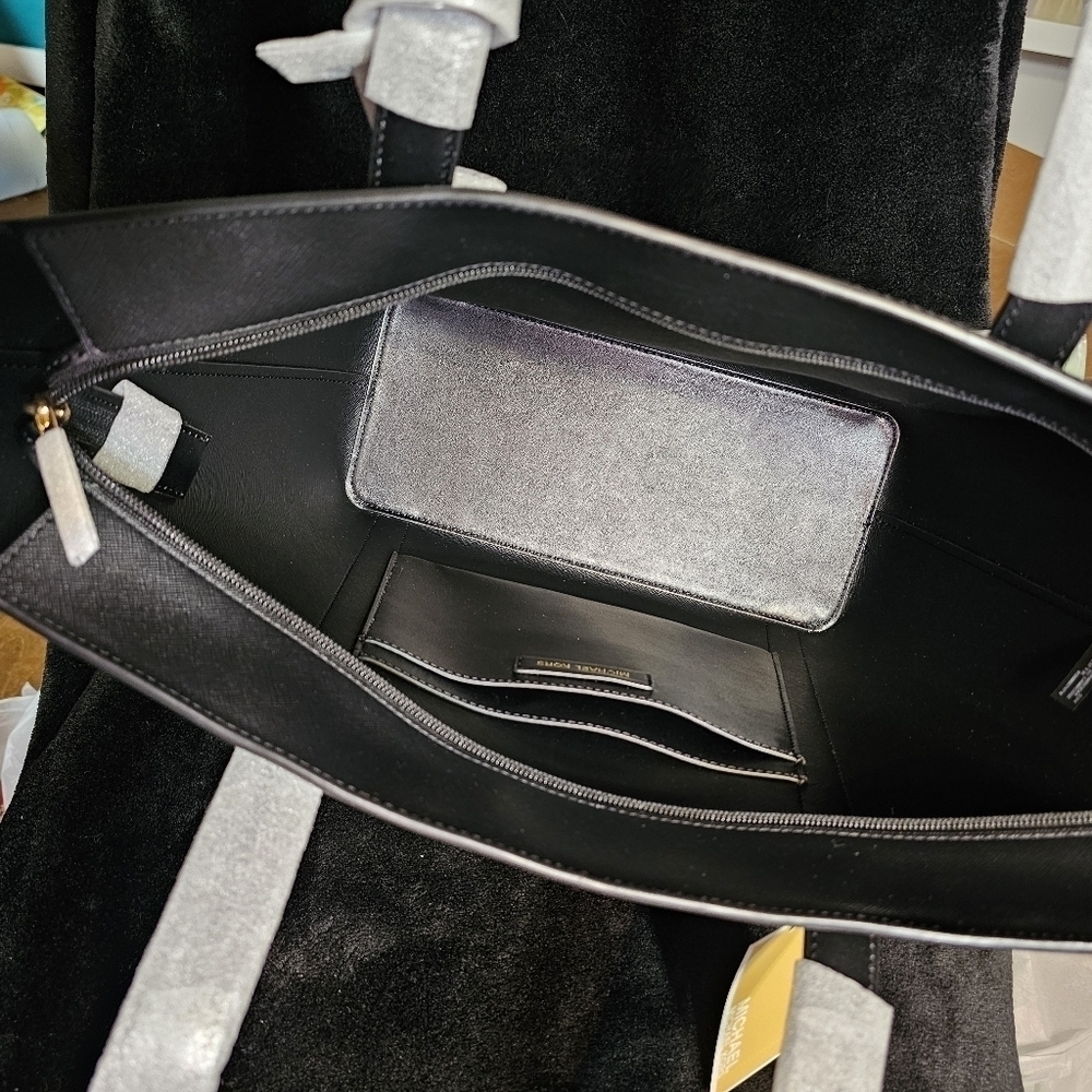 🌟NWT🌟 Michael Kors LARGE Black Tote - Picture 2 of 6